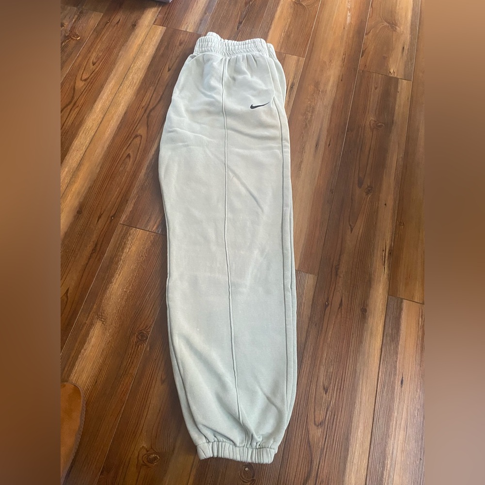Nike Womens Light Green Joggers